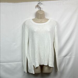 525 America White Pull-on high-low sweater with repair size large